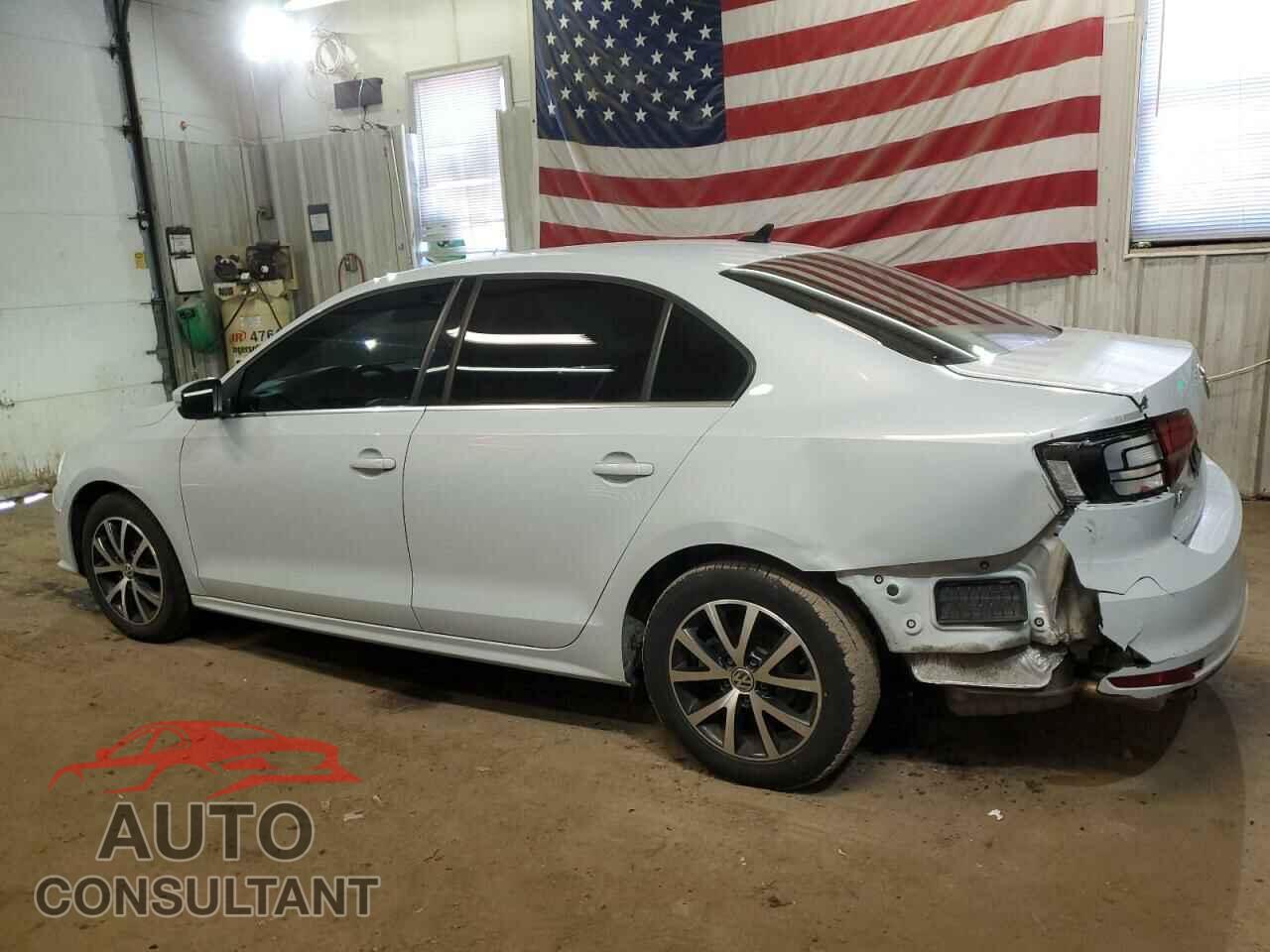 VOLKSWAGEN JETTA 2017 - 3VWDB7AJXHM279541