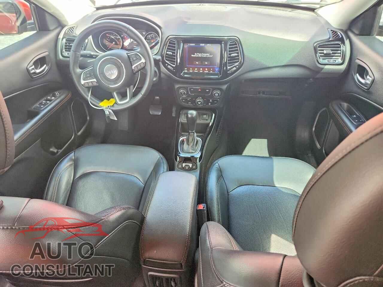 JEEP COMPASS 2018 - 3C4NJCCB3JT488902