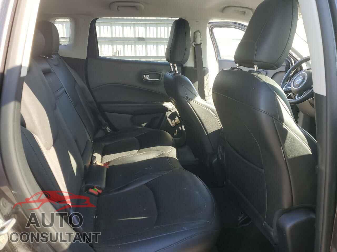 JEEP COMPASS 2019 - 3C4NJCBBXKT676691