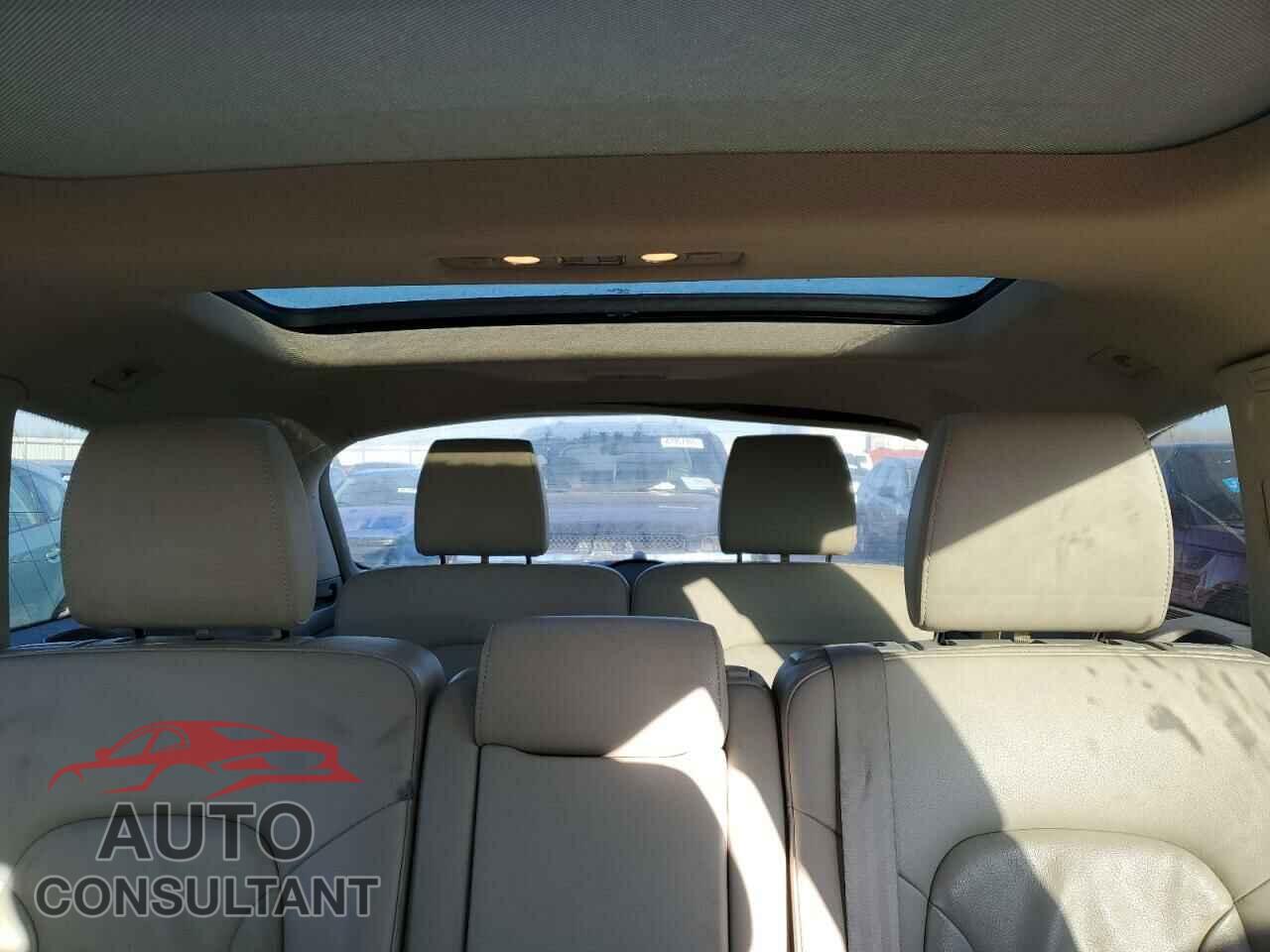 AUDI Q7 2015 - WA1LGAFEXFD015148