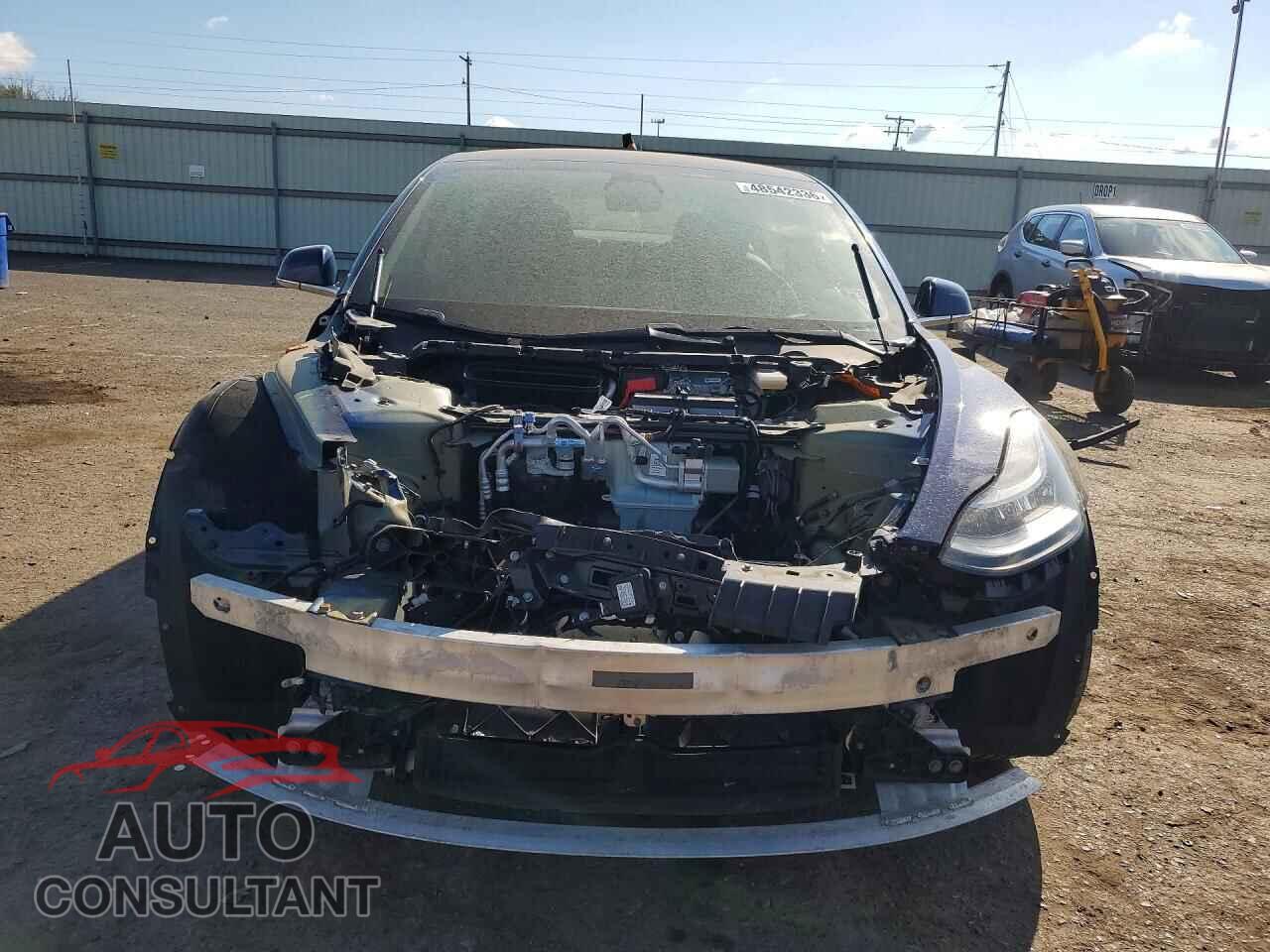 TESLA MODEL 3 2018 - 5YJ3E1EB0JF120298