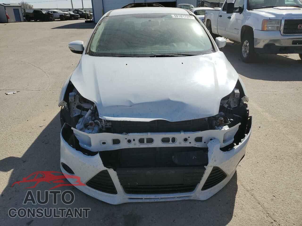 FORD FOCUS 2014 - 1FADP3K24EL175926