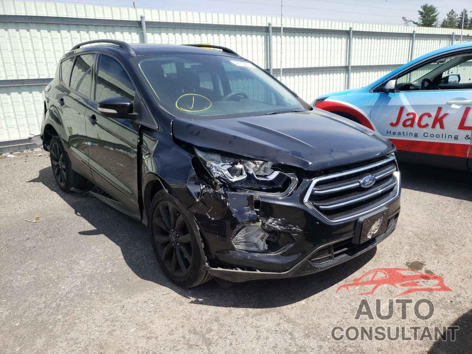 FORD ESCAPE 2017 - 1FMCU9J98HUA73961