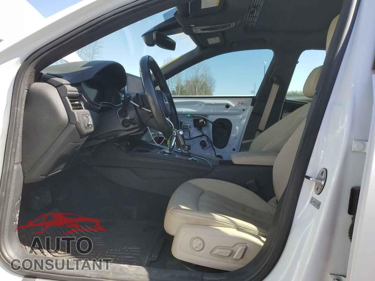 AUDI A4 2017 - WAUKMAF47HN058311