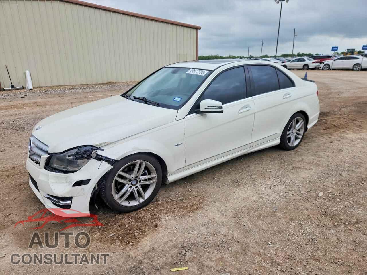 MERCEDES-BENZ C-CLASS 2012 - WDDGF4HB2CA631993