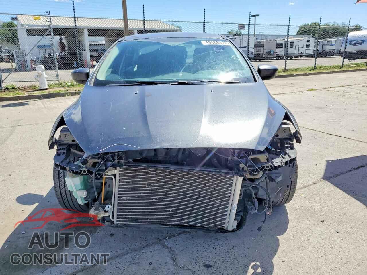 FORD FOCUS 2018 - 1FADP3F23JL215515