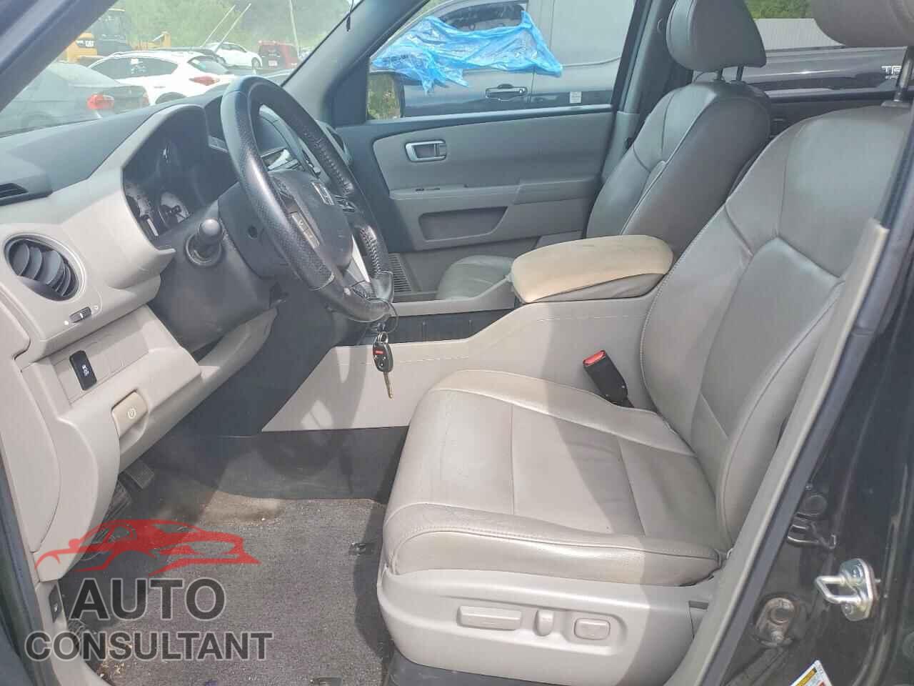 HONDA PILOT 2013 - 5FNYF4H58DB004040