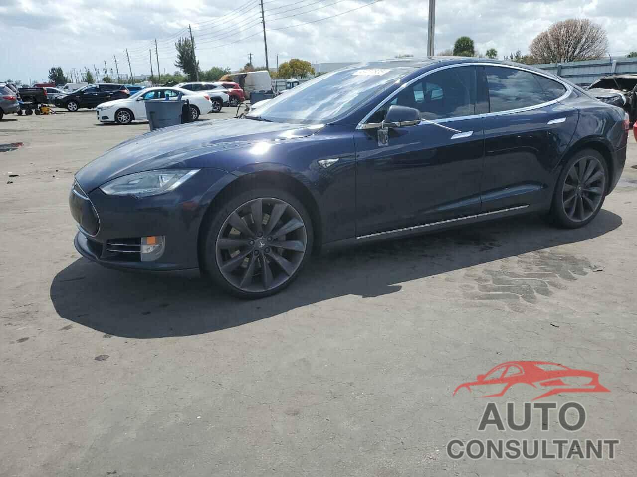 TESLA MODEL S 2014 - 5YJSA1H12EFP52042