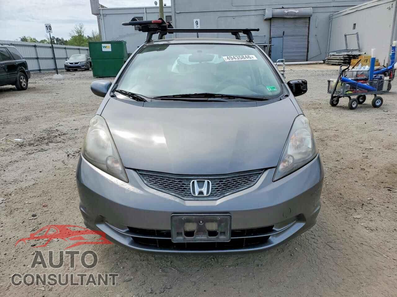 HONDA FIT 2013 - JHMGE8H33DC063710