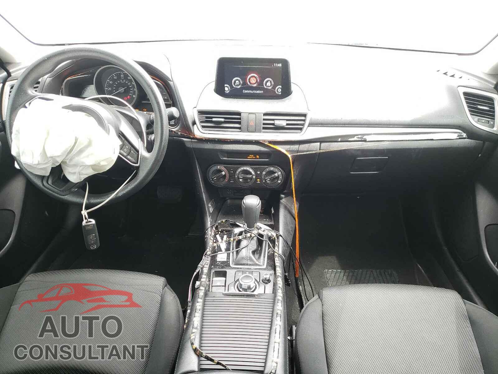 MAZDA 3 2017 - 3MZBN1K77HM104081