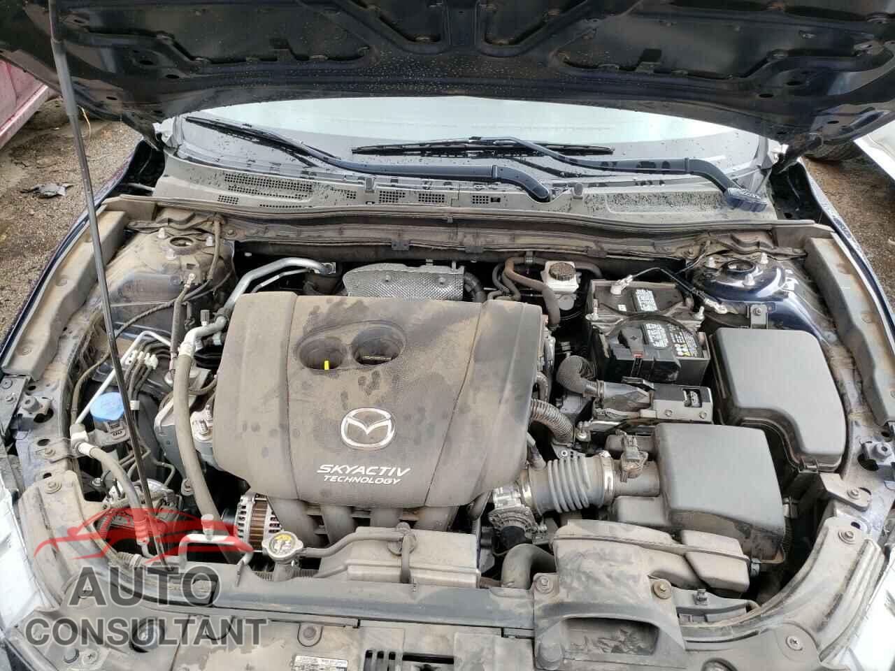MAZDA 3 2018 - 3MZBN1U77JM207858