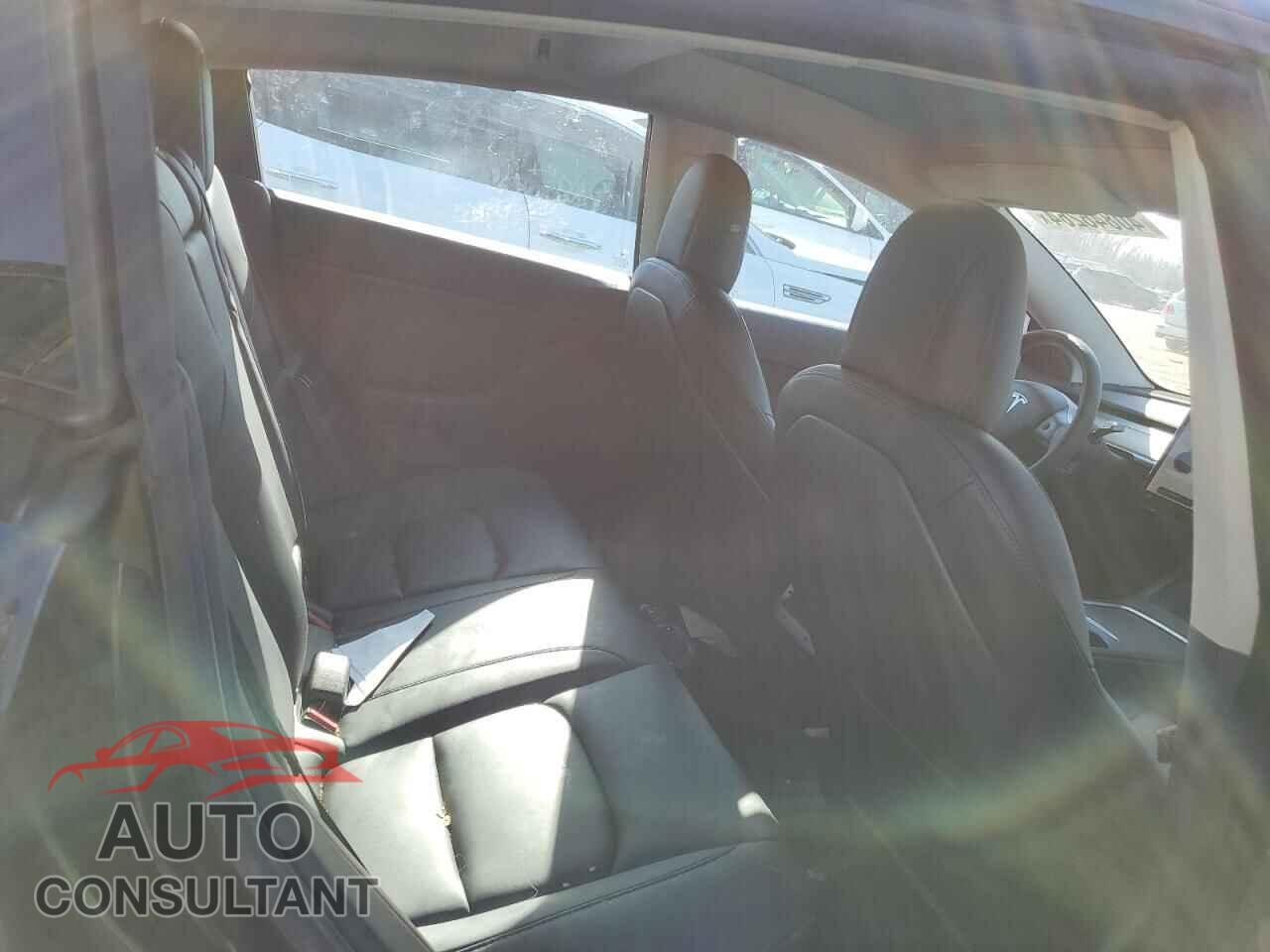 TESLA MODEL 3 2021 - 5YJ3E1EA4MF058643