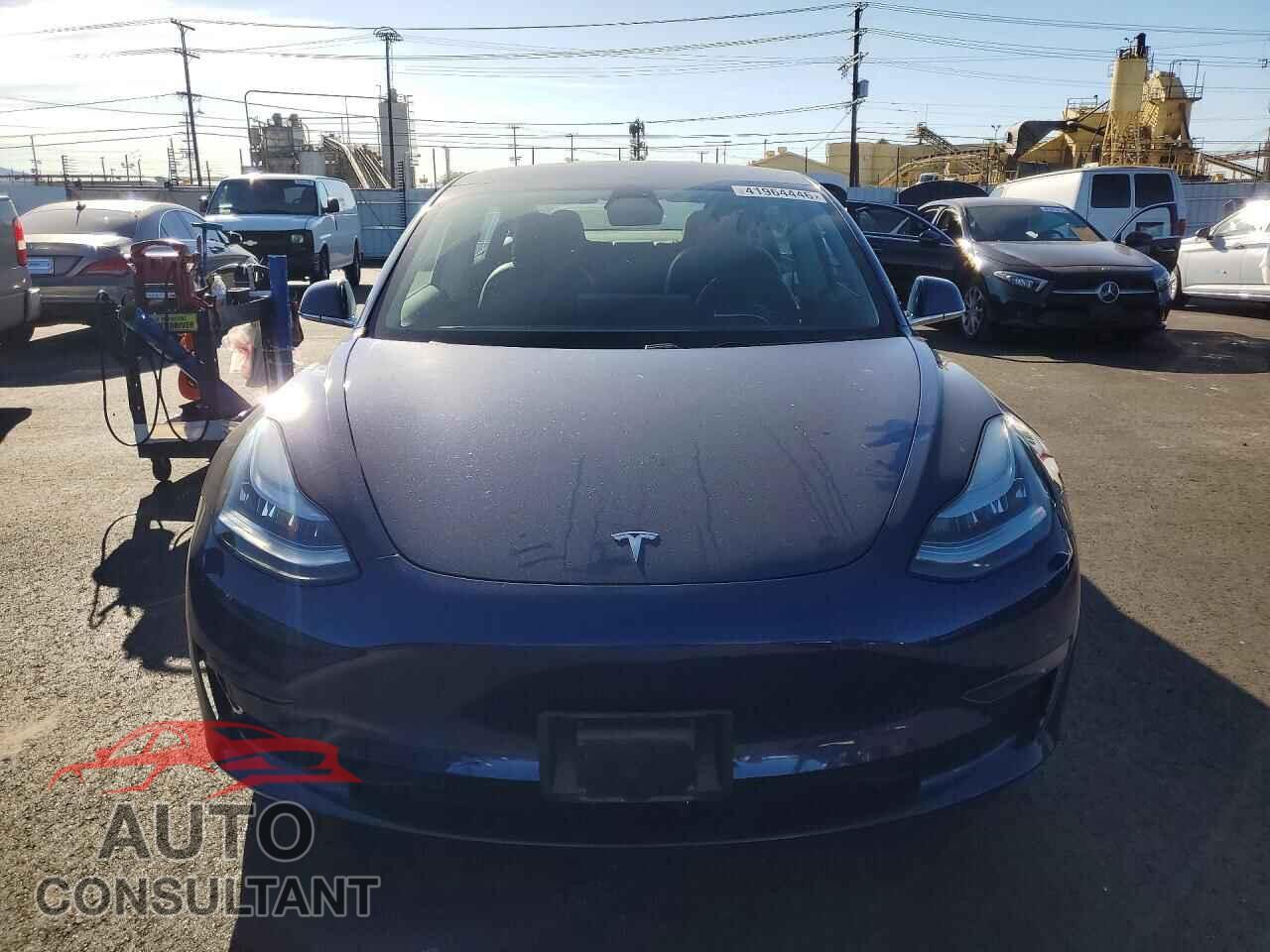 TESLA MODEL 3 2019 - 5YJ3E1EA7KF400731