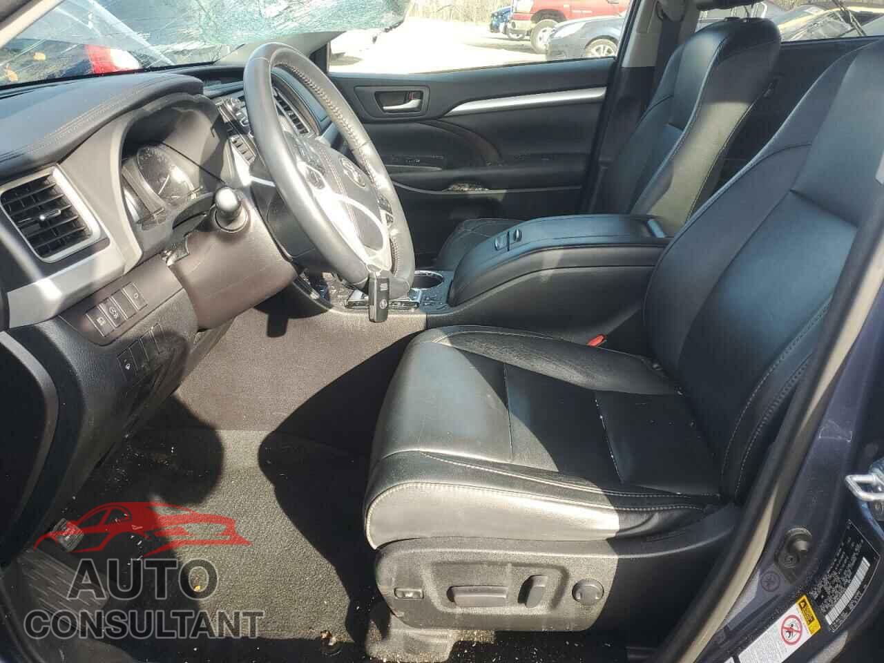 TOYOTA HIGHLANDER 2018 - 5TDJZRFH4JS875446