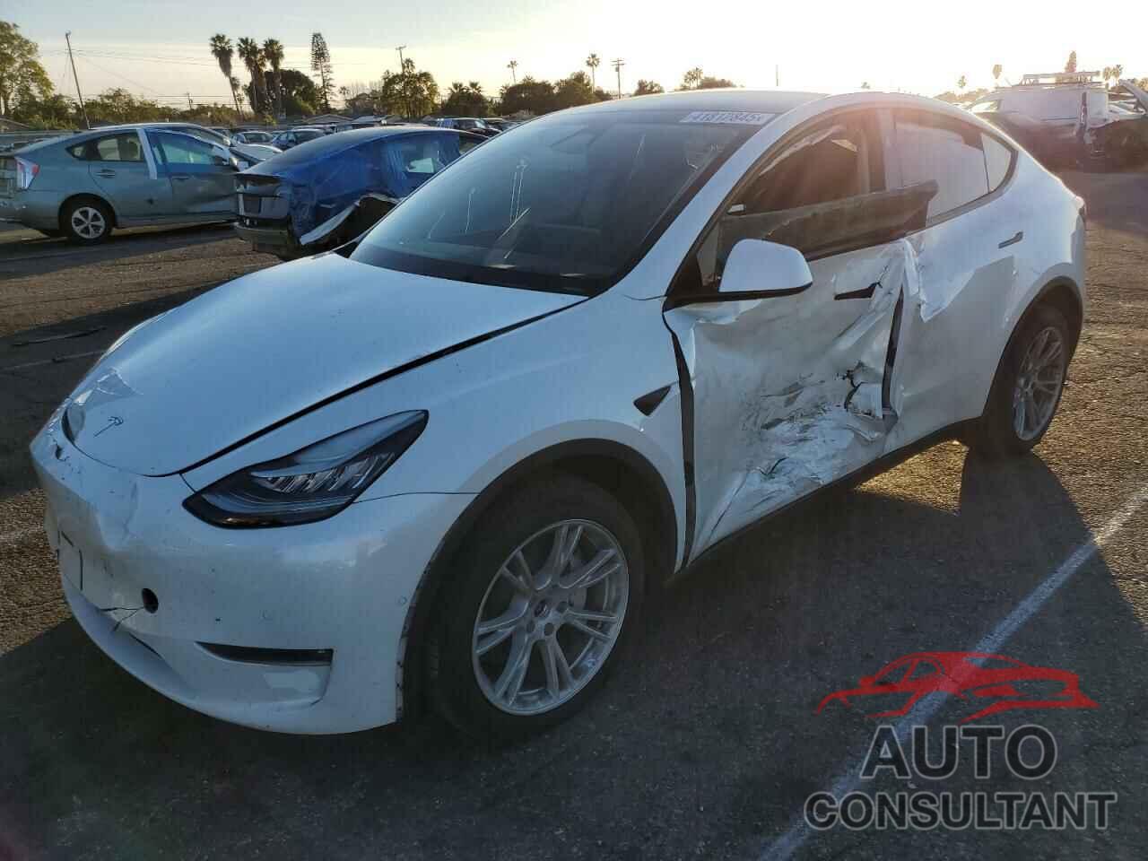 TESLA MODEL Y 2023 - 7SAYGDEE2PA144882