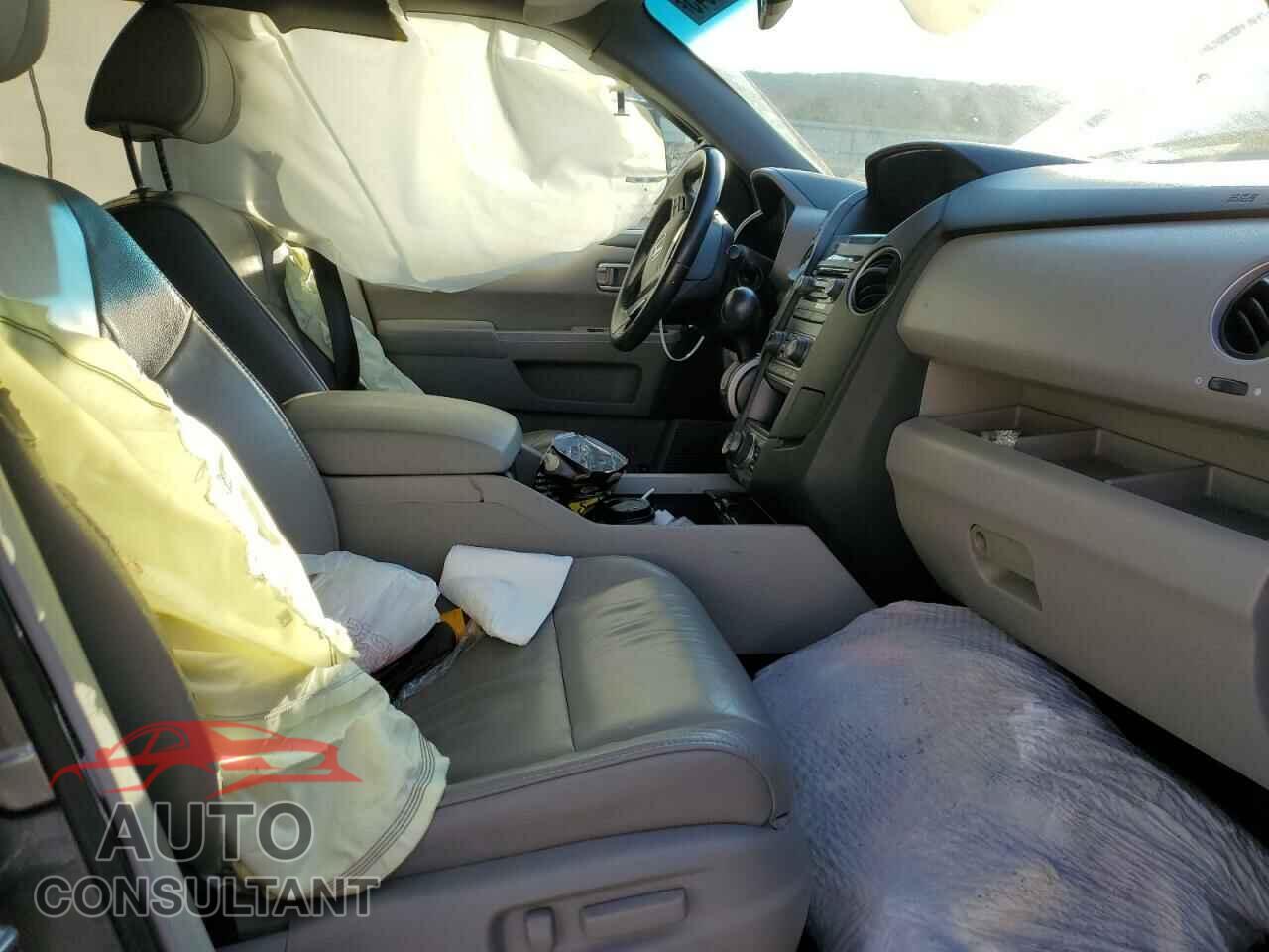 HONDA PILOT 2012 - 5FNYF4H73CB023272