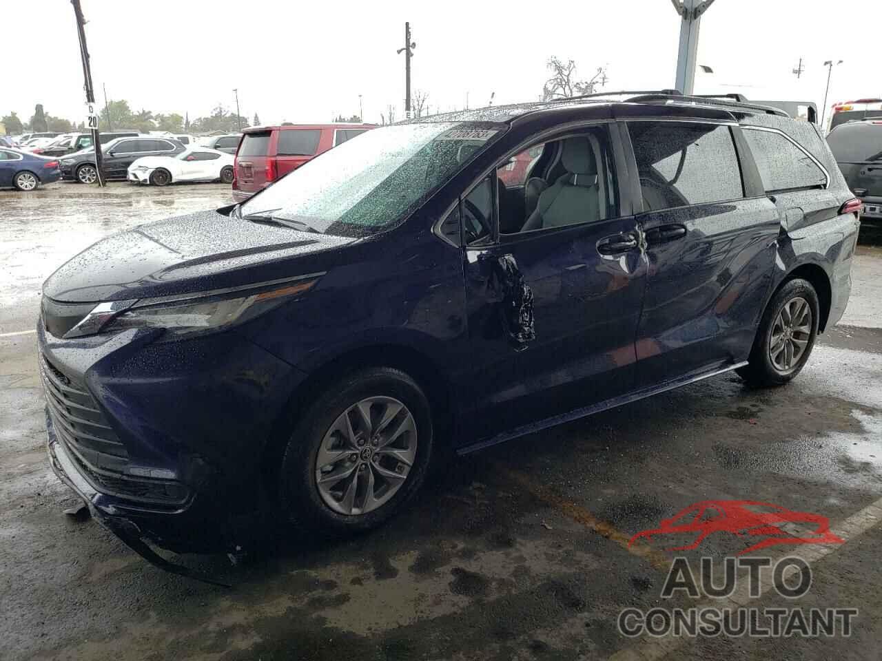 TOYOTA SIENNA 2022 - 5TDKRKEC2NS084288