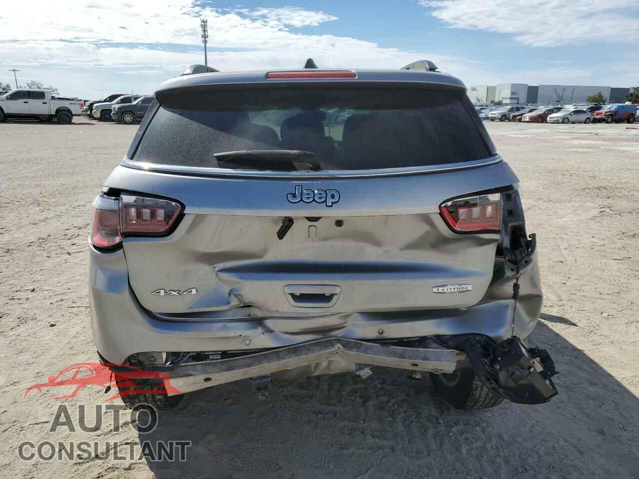 JEEP COMPASS 2018 - 3C4NJDBB3JT331667