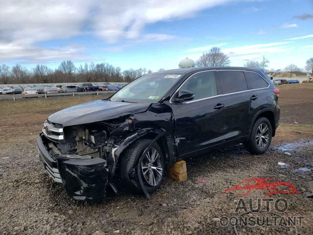 TOYOTA HIGHLANDER 2018 - 5TDBZRFH8JS878466