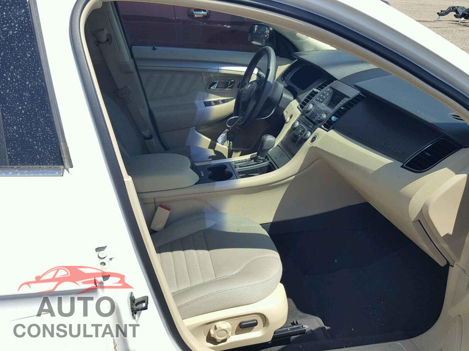 FORD TAURUS 2015 - 1FAHP2D82FG184583