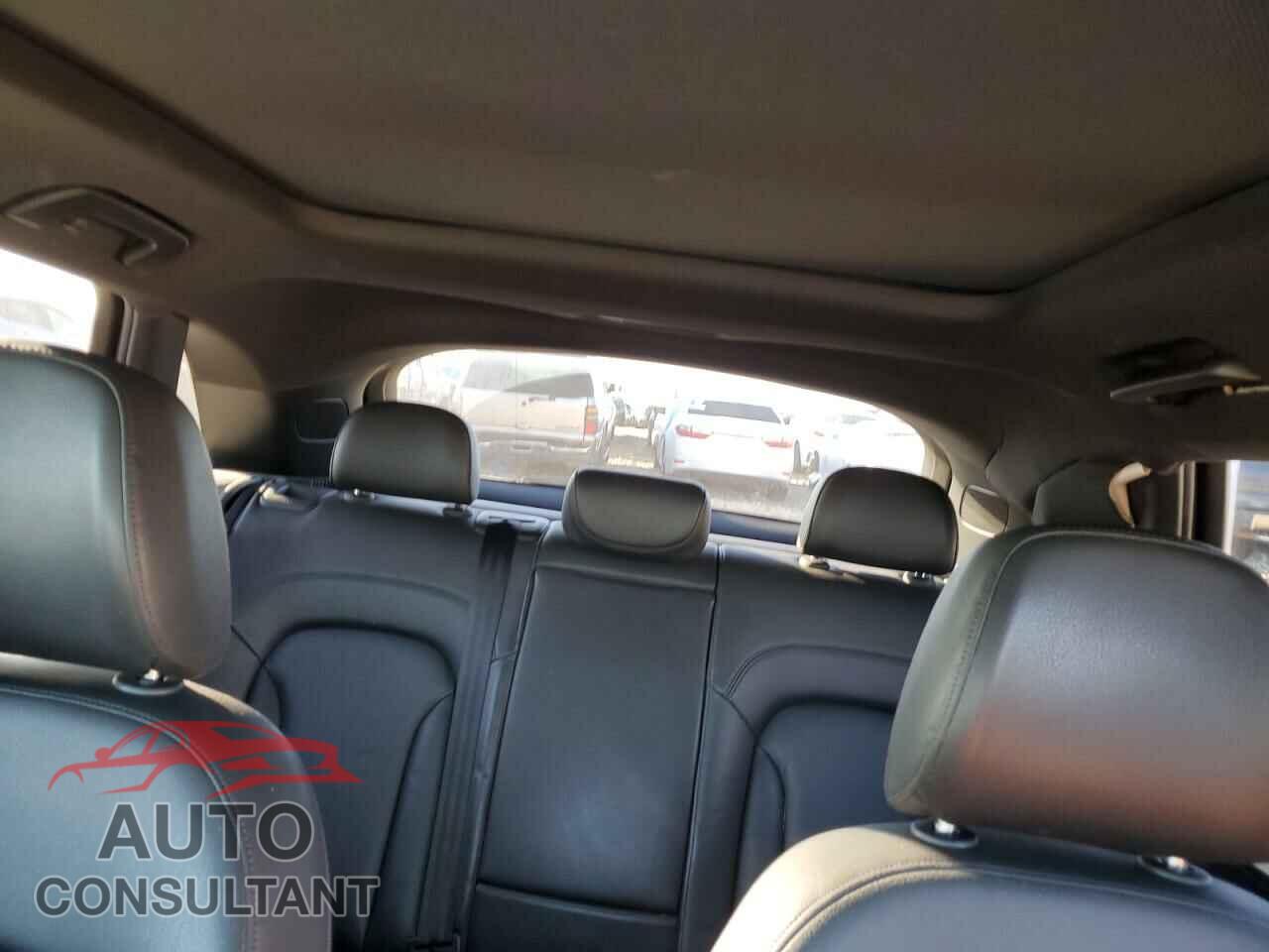 AUDI Q3 2018 - WA1BCCFS7JR032607