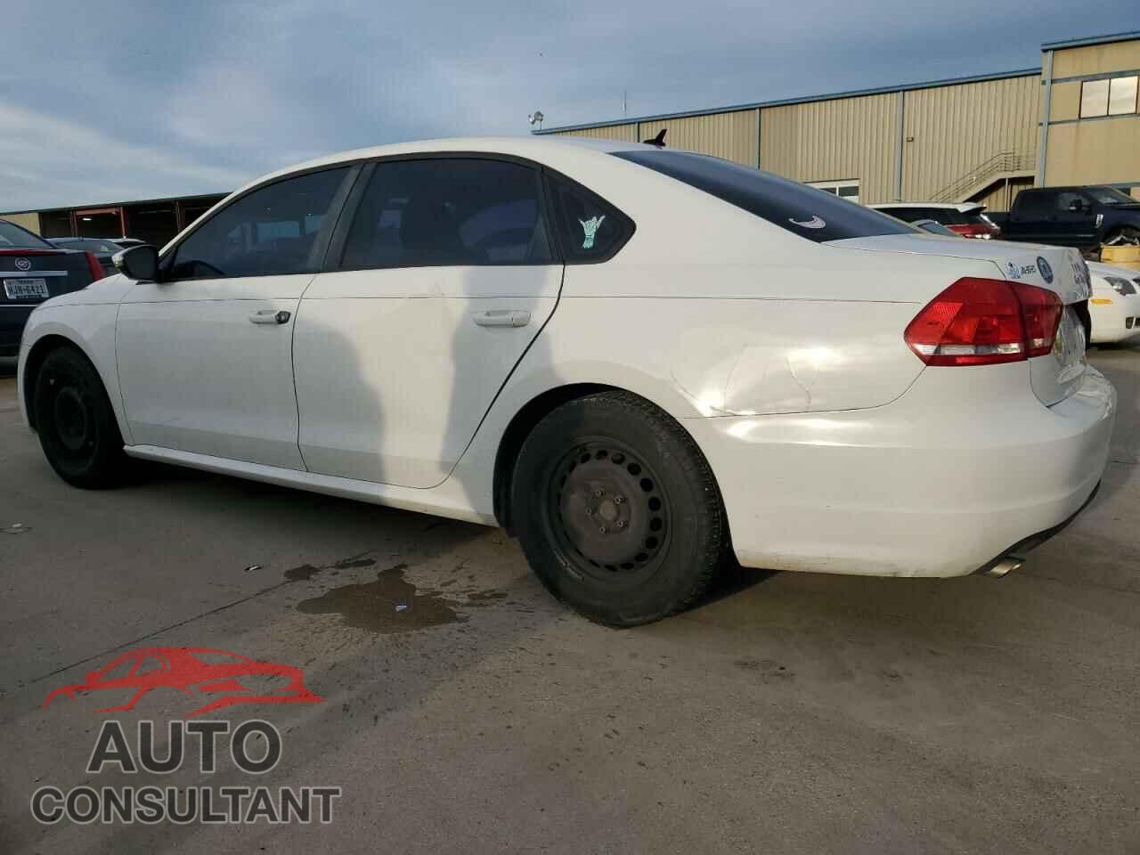 VOLKSWAGEN PASSAT 2012 - 1VWAP7A38CC082187