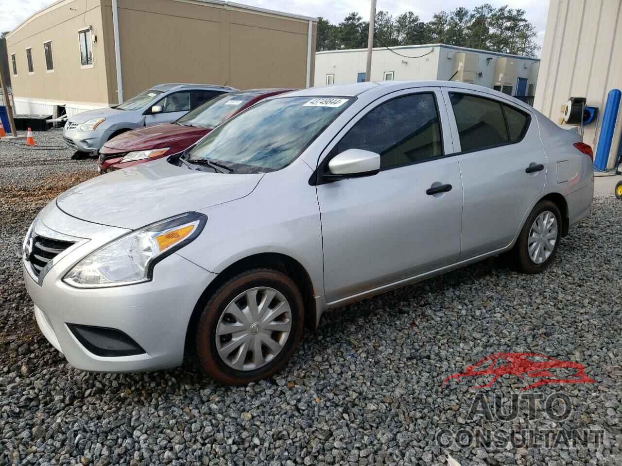 NISSAN VERSA 2018 - 3N1CN7AP0JL814532