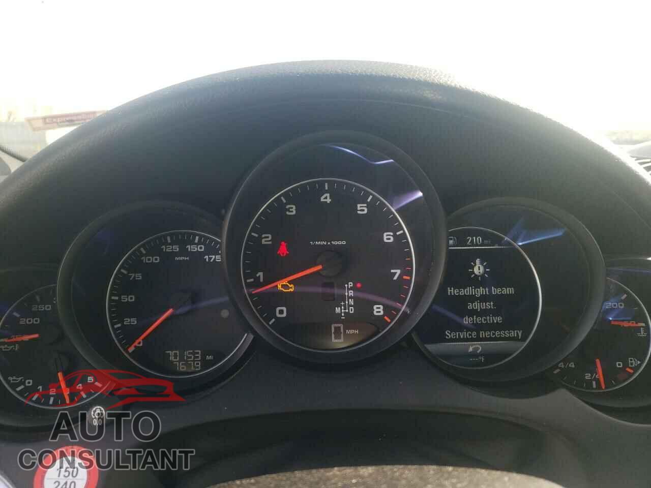 PORSCHE CAYENNE 2017 - WP1AA2A21HKA80789