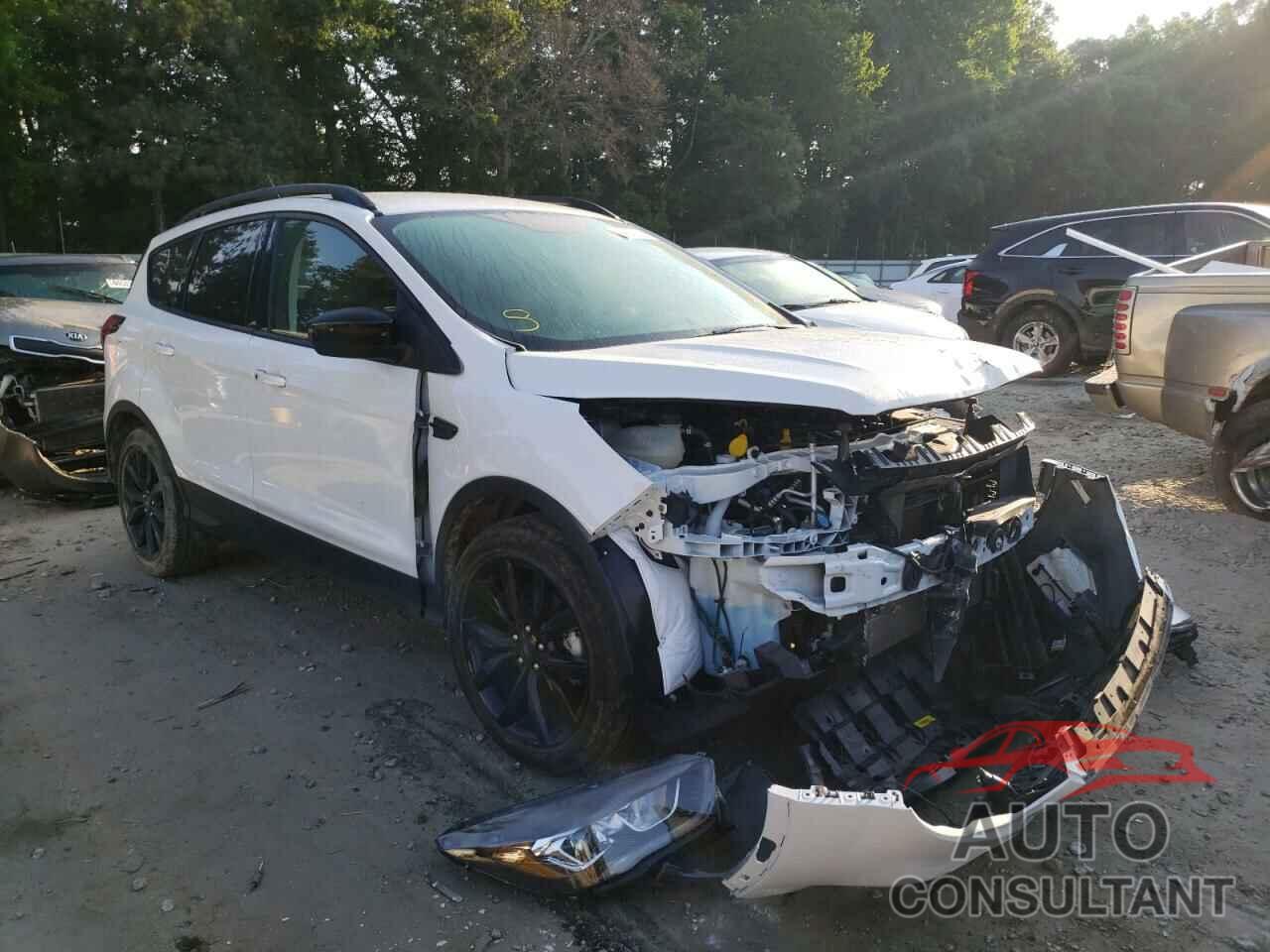 FORD ESCAPE 2019 - 1FMCU0GD5KUB93909