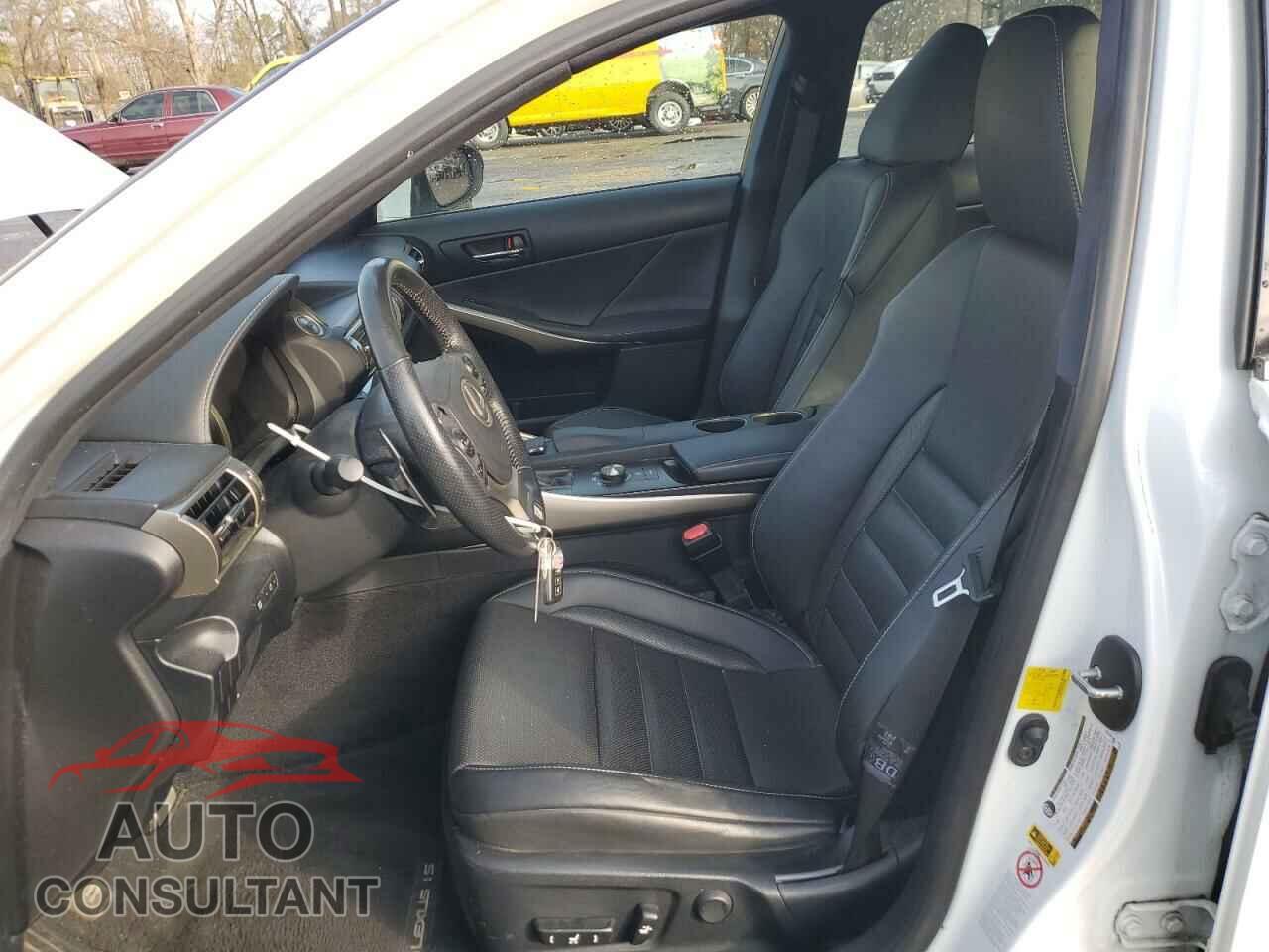 LEXUS IS 2016 - JTHBE1D26G5023094