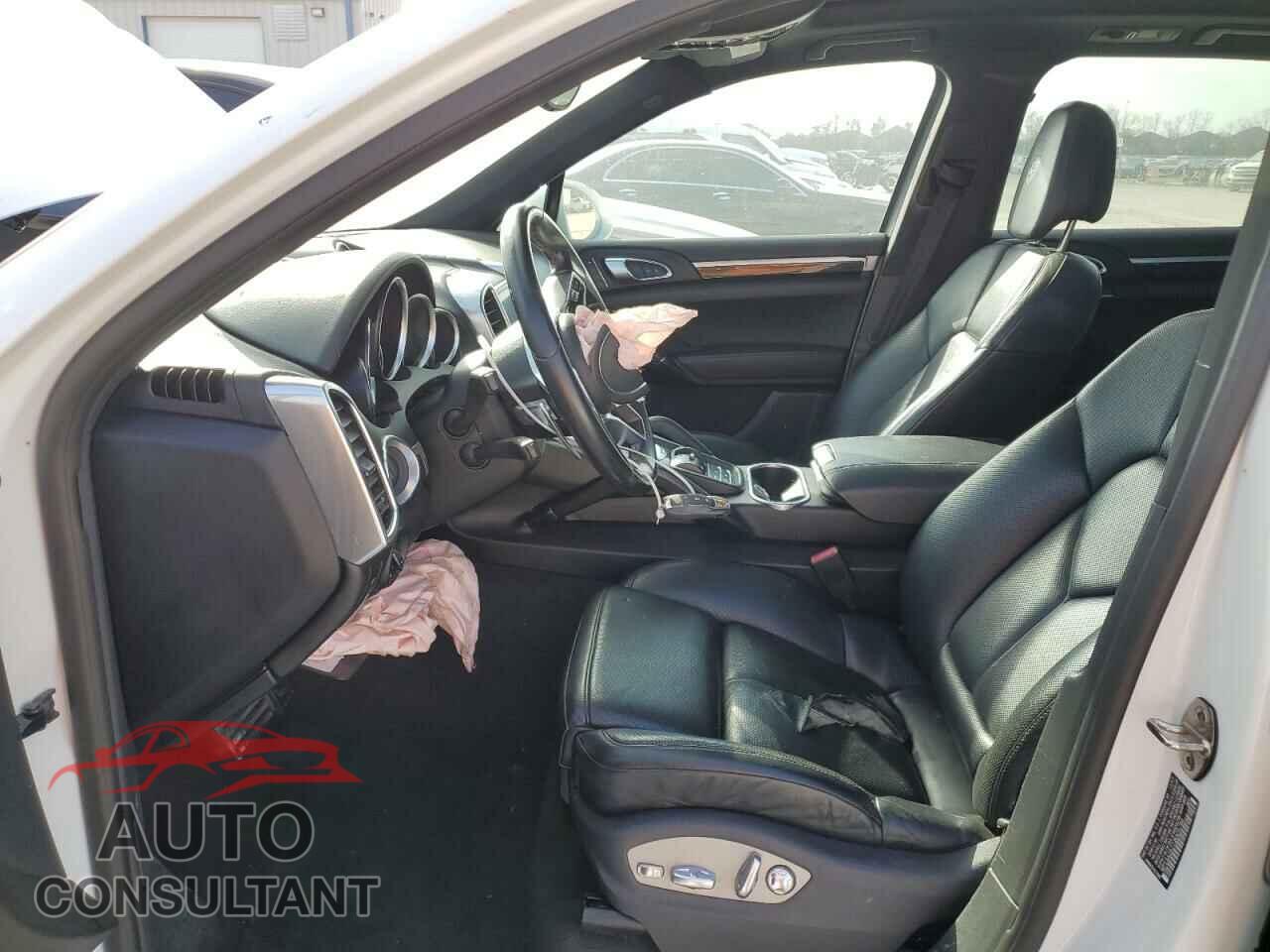 PORSCHE CAYENNE 2018 - WP1AA2A27JKA05794