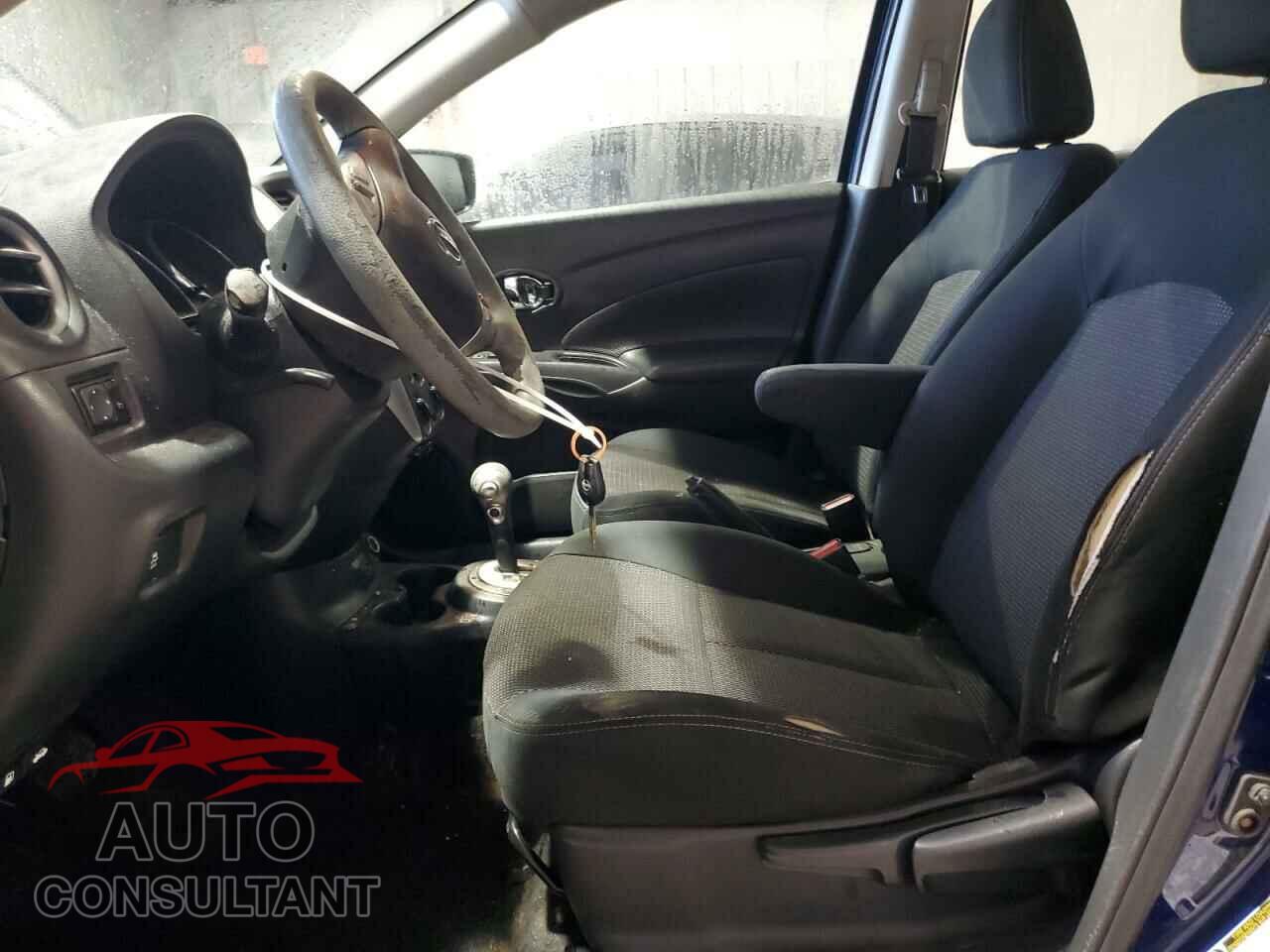 NISSAN VERSA 2018 - 3N1CN7AP1JL831789