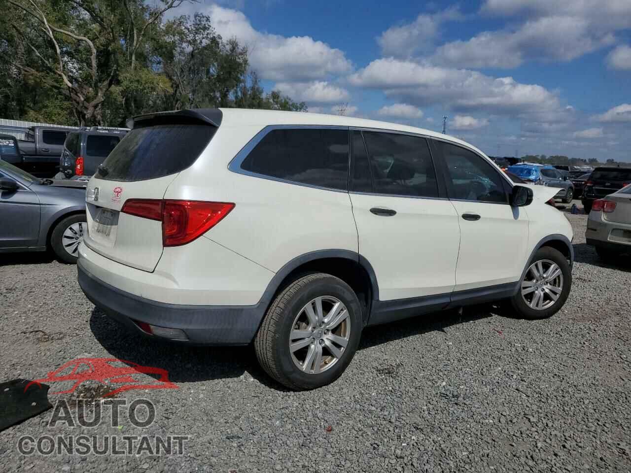 HONDA PILOT 2018 - 5FNYF5H11JB026105