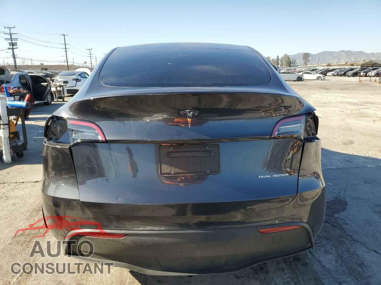 TESLA MODEL Y 2024 - 7SAYGDEE5RF068449