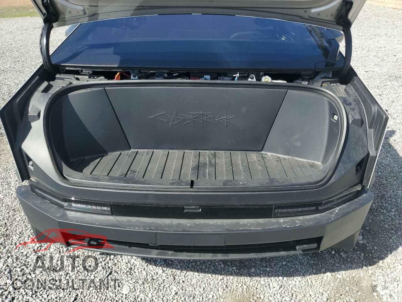 TESLA CYBERTRUCK 2024 - 7G2CEHEE0RA031839