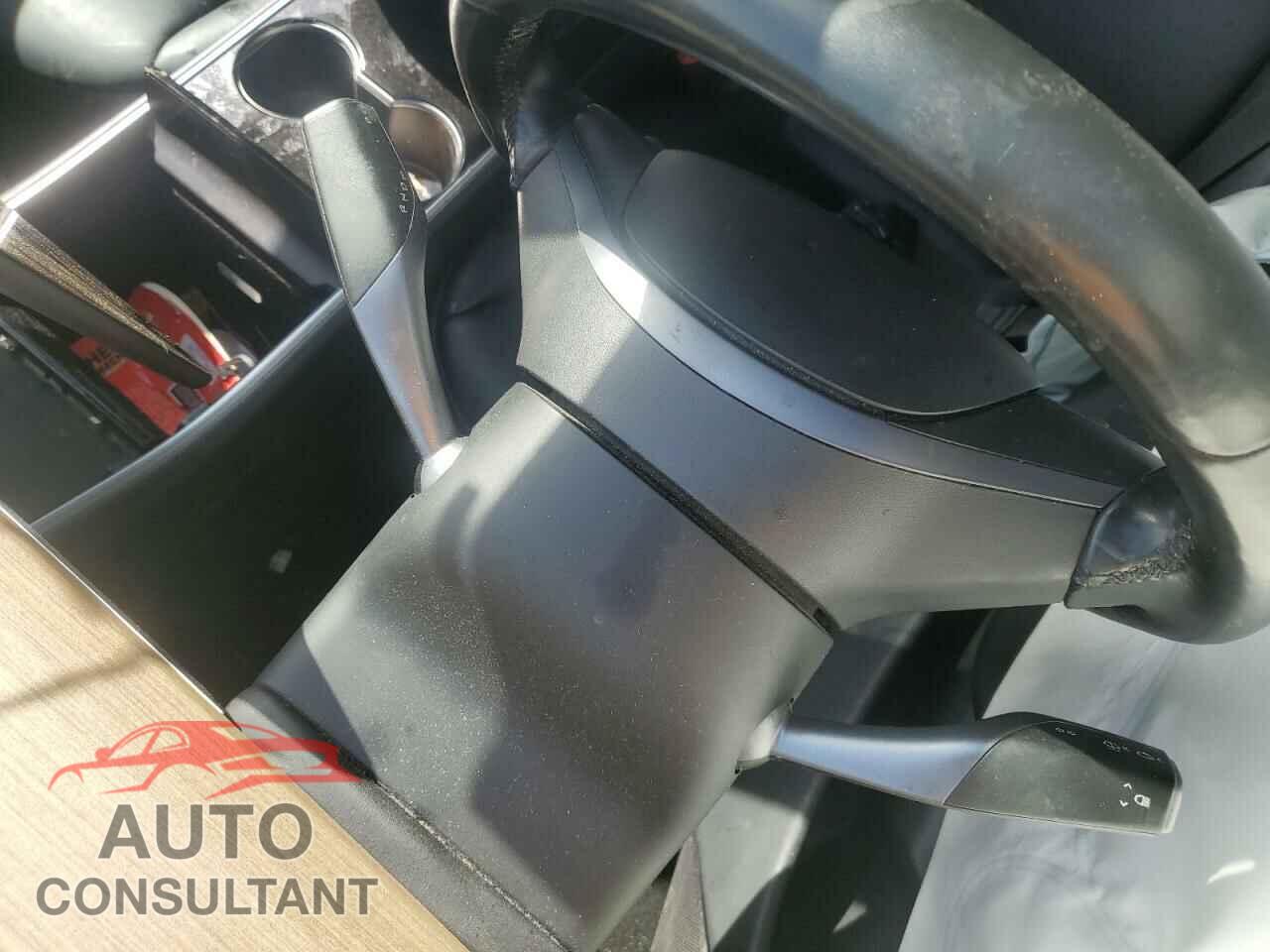 TESLA MODEL 3 2018 - 5YJ3E1EA7JF026202