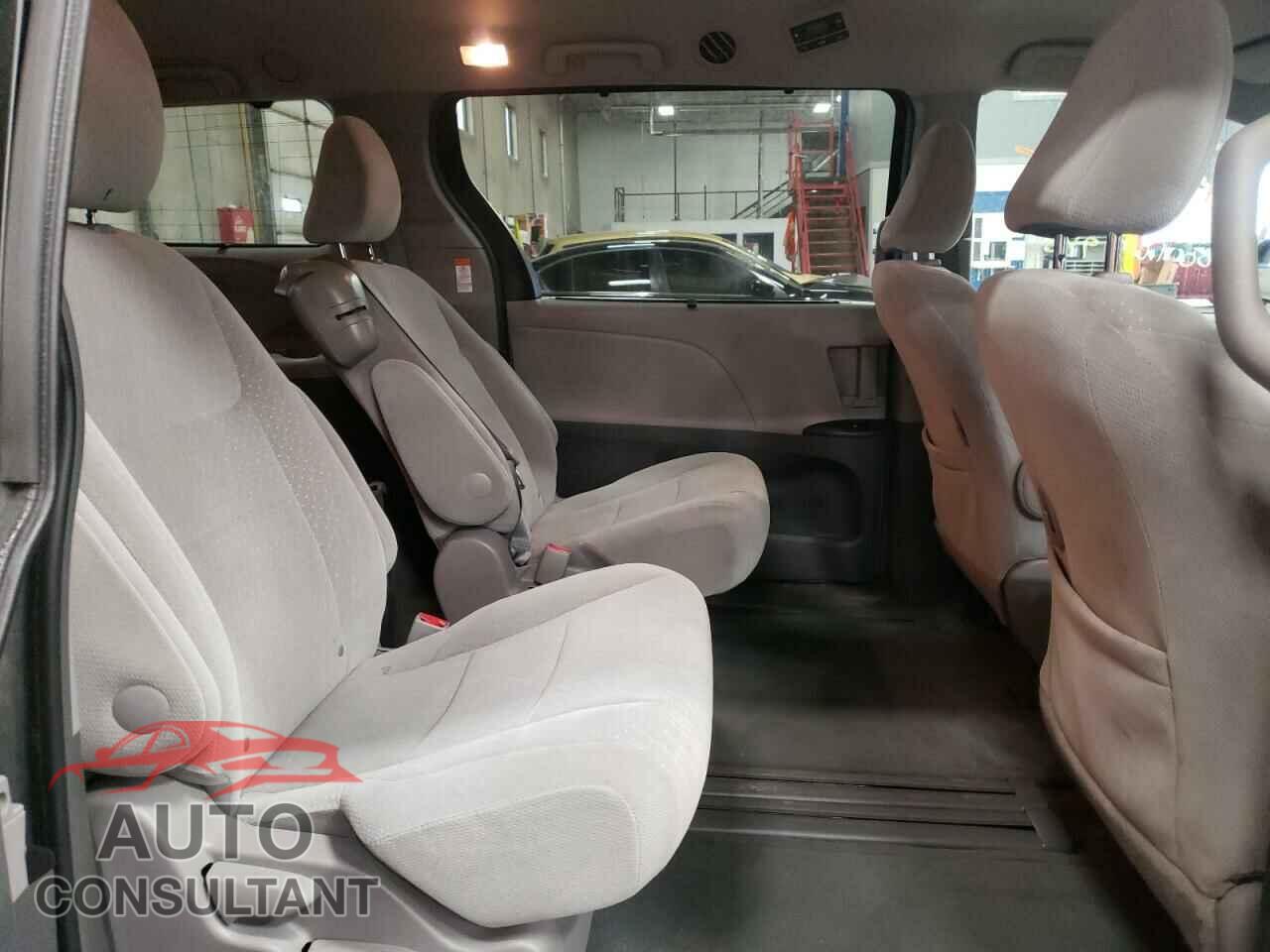 TOYOTA SIENNA 2017 - 5TDKZ3DCXHS788444