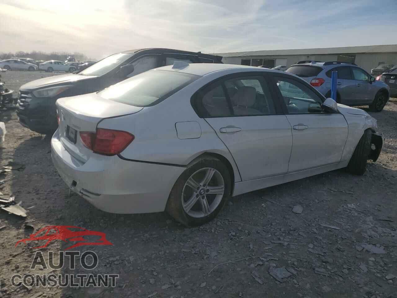 BMW 3 SERIES 2013 - WBA3A5G58DNP19821