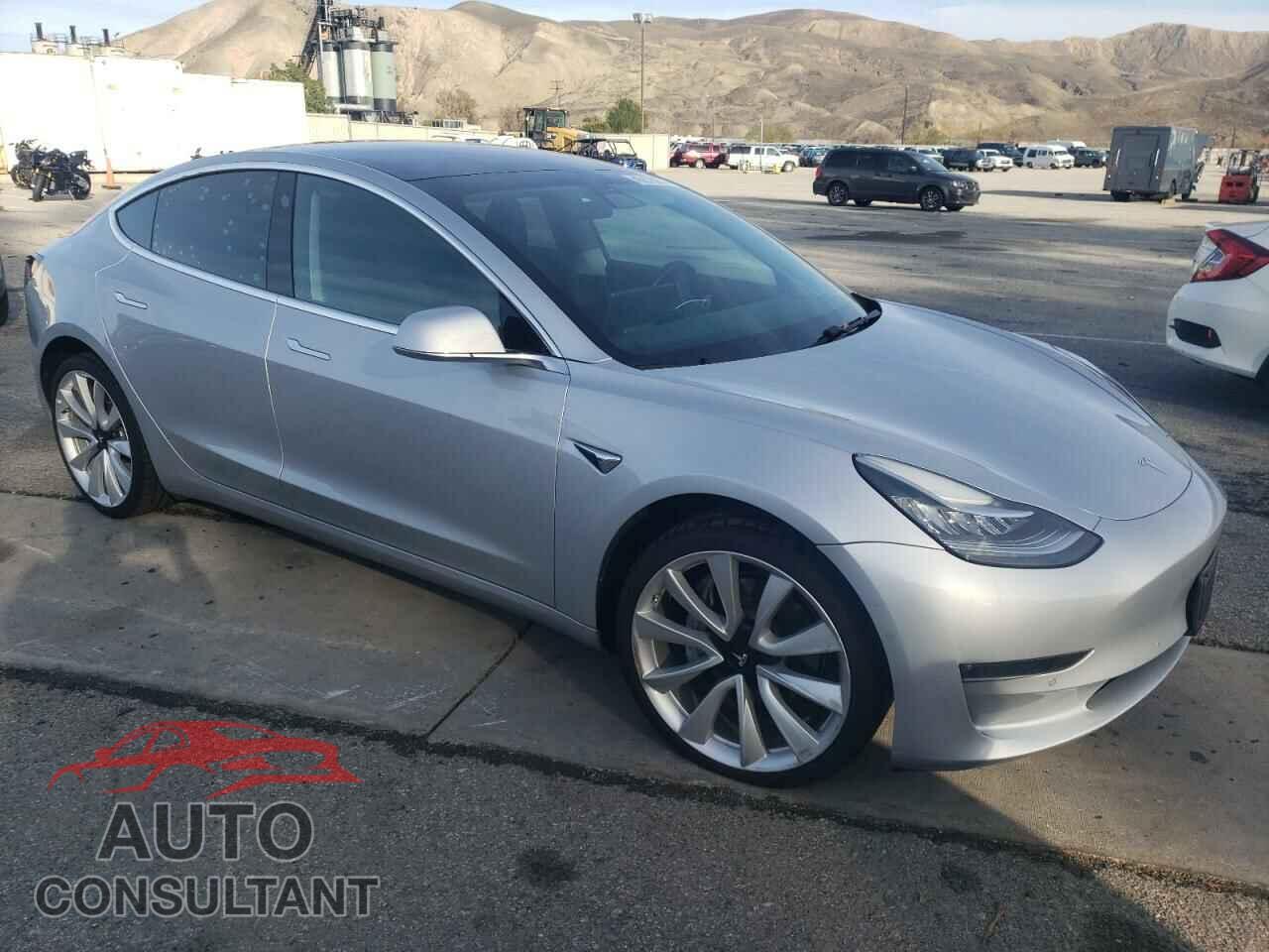 TESLA MODEL 3 2018 - 5YJ3E1EA3JF044132