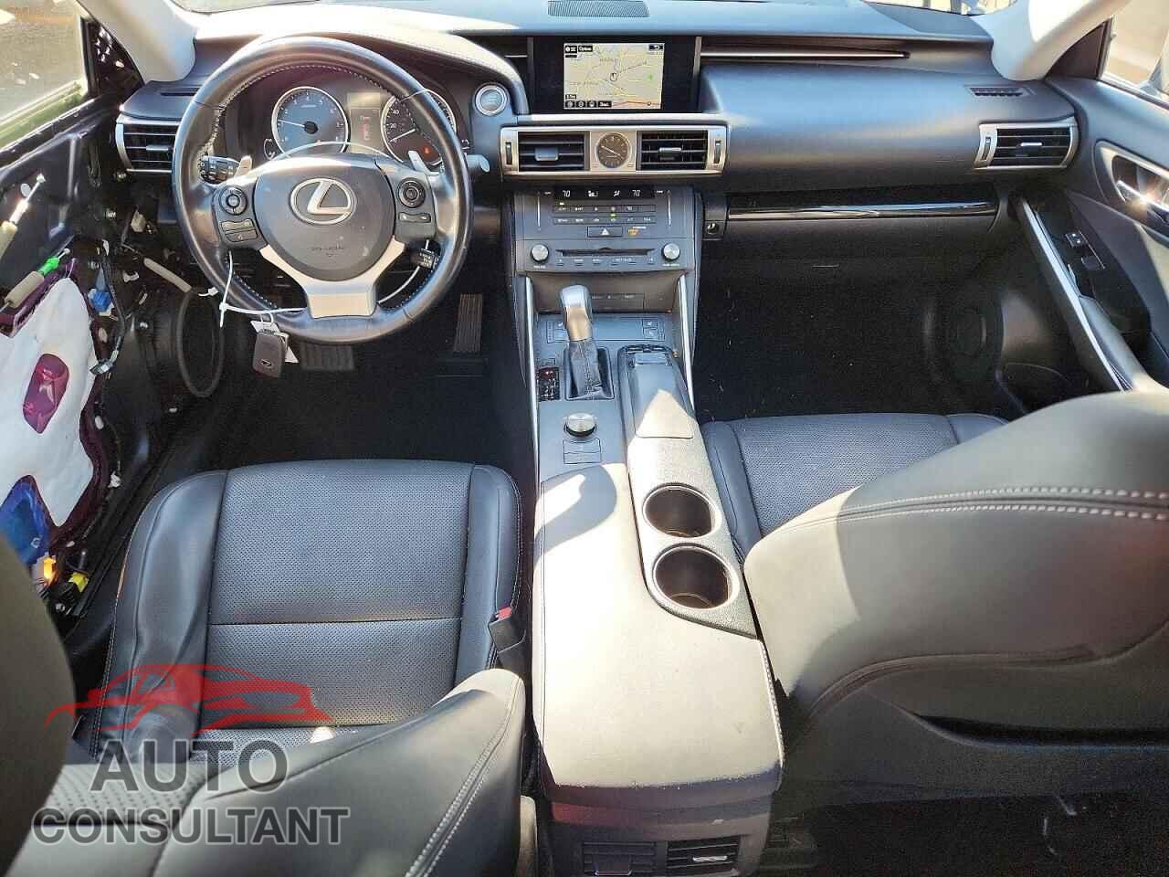 LEXUS IS 2015 - JTHBF1D29F5077369