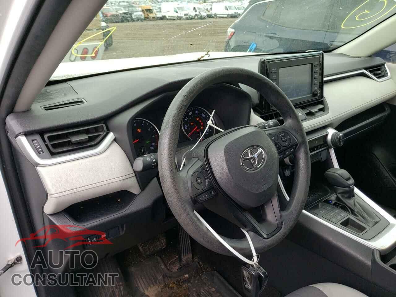 TOYOTA RAV4 2019 - JTMP1RFV8KD034685
