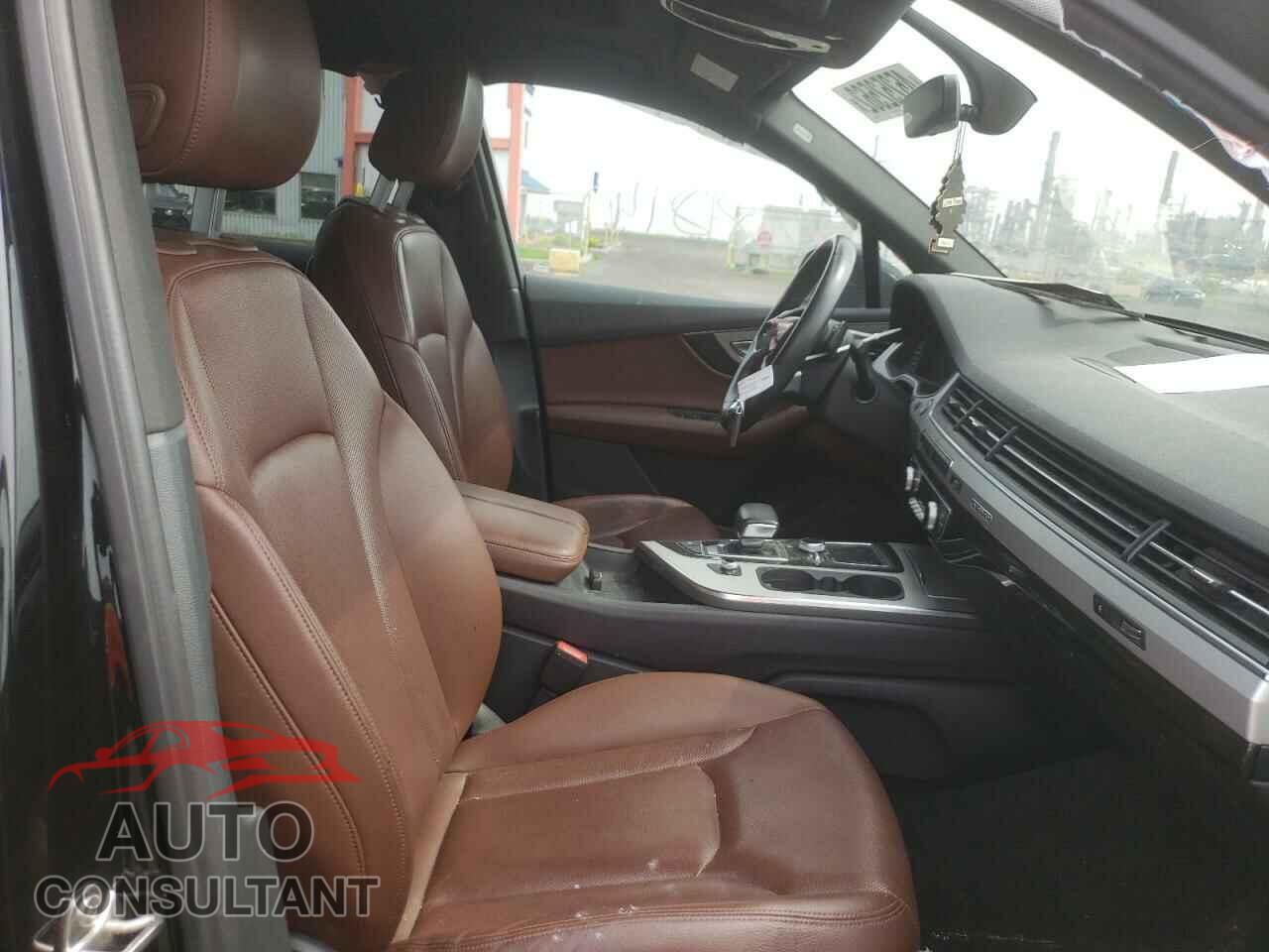AUDI Q7 2018 - WA1LHAF72JD044683
