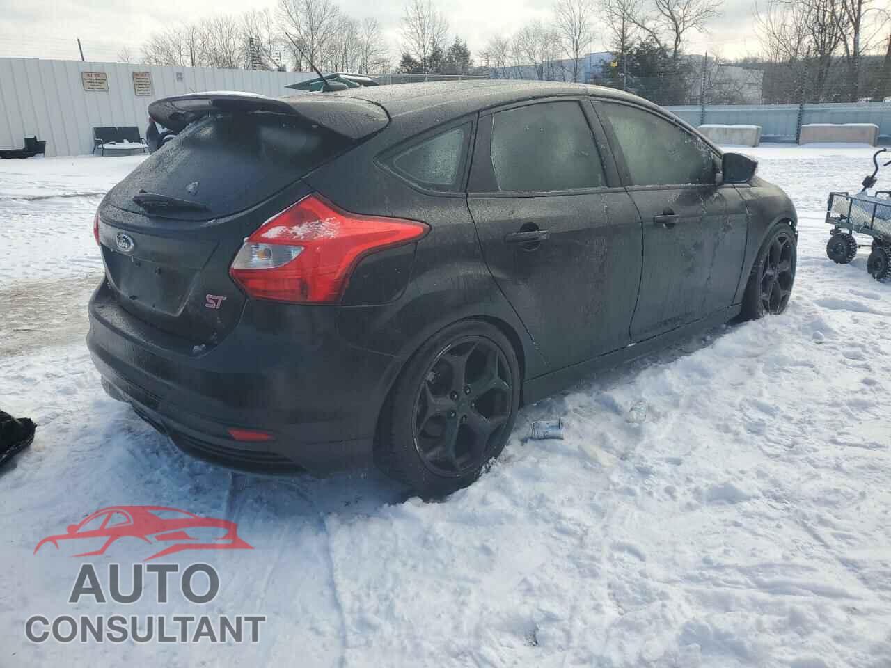 FORD FOCUS 2013 - 1FADP3L90DL127429