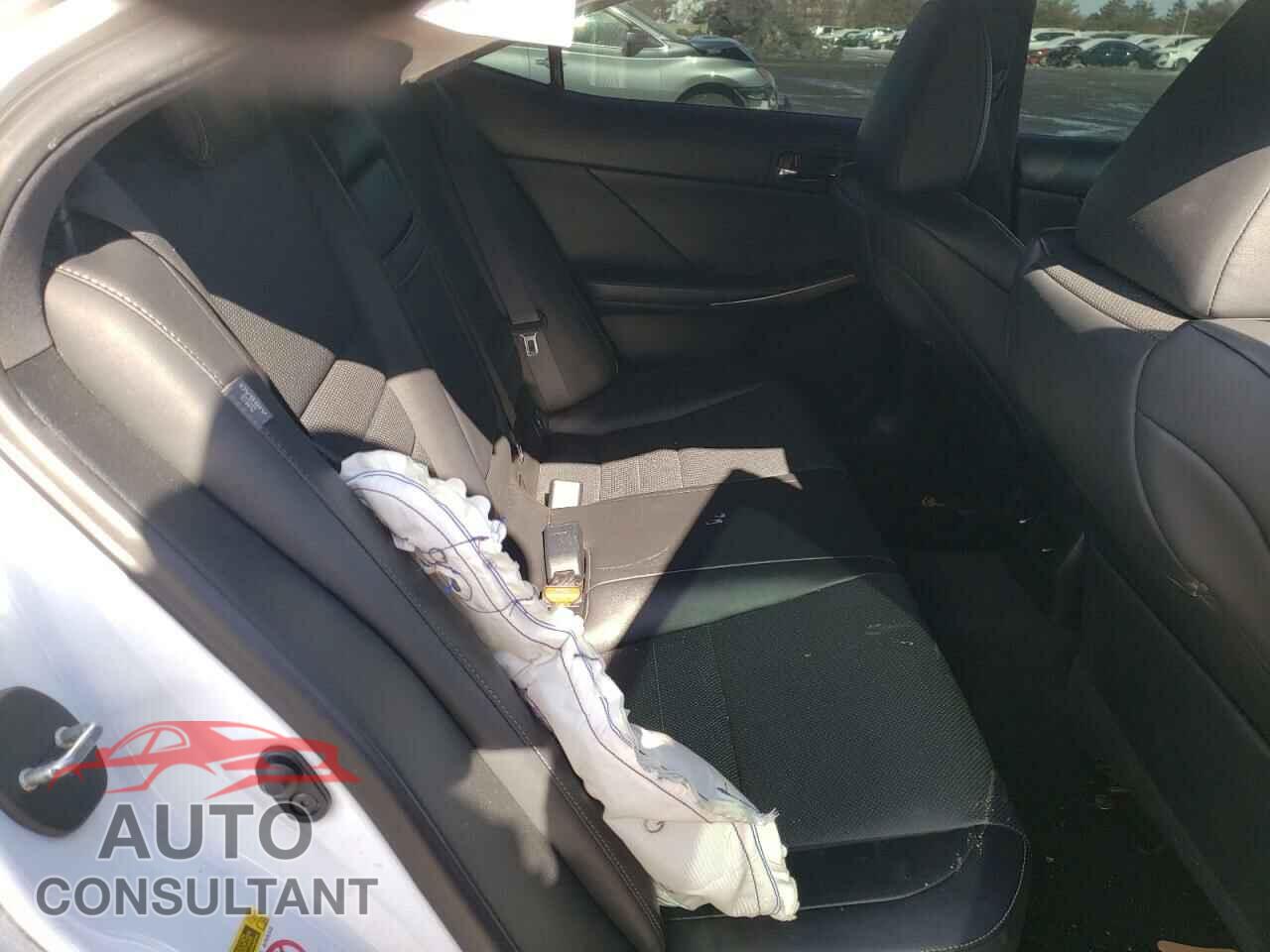 LEXUS IS 2016 - JTHCM1D25G5011848