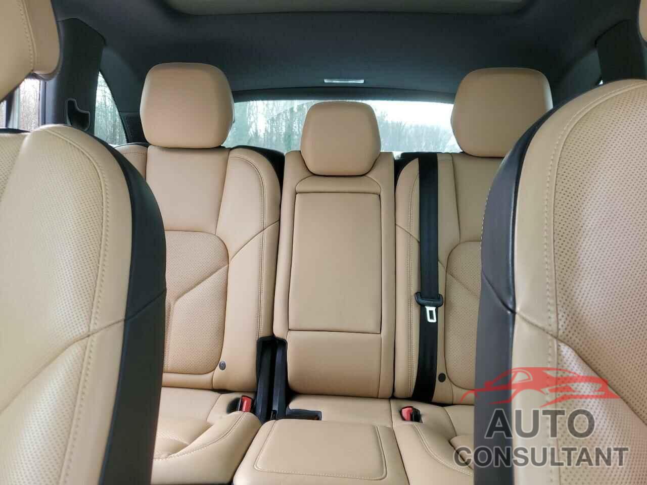 PORSCHE CAYENNE 2015 - WP1AF2A22FLA32081