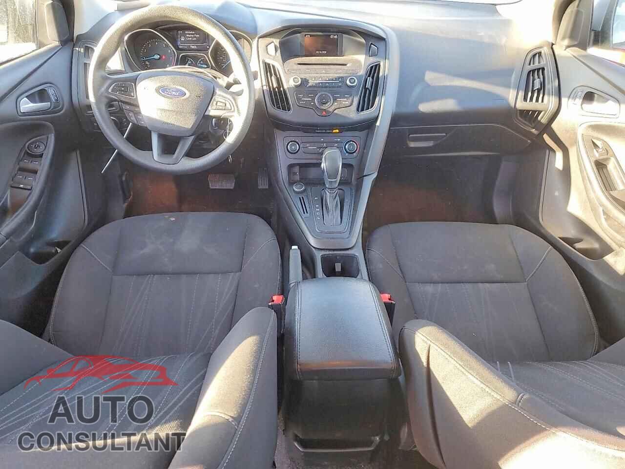 FORD FOCUS 2017 - 1FADP3F27HL336512