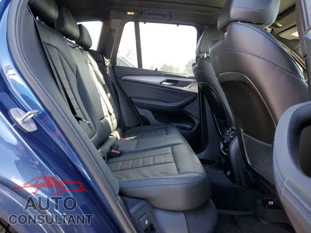 BMW X3 2018 - 5UXTS3C57J0Y94076