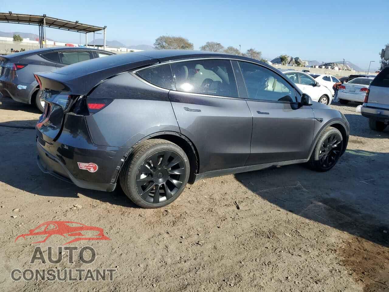 TESLA MODEL Y 2024 - 7SAYGAEE0RF023501
