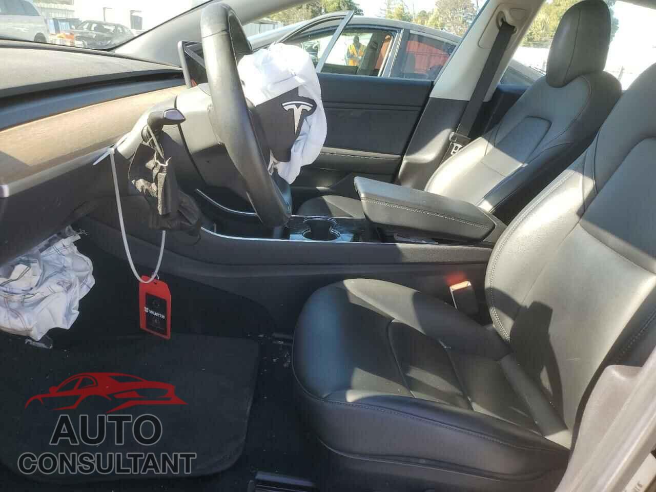 TESLA MODEL 3 2019 - 5YJ3E1EA4KF394869