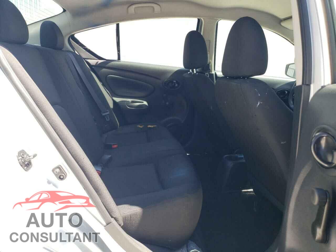 NISSAN VERSA 2019 - 3N1CN7AP3KL860793